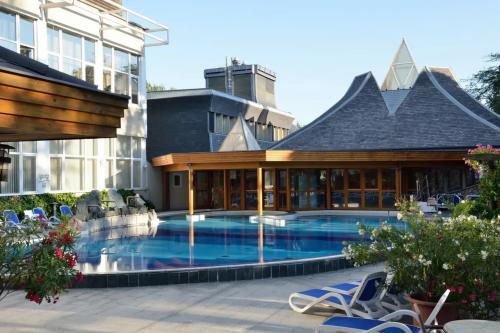 Wellness Hotel Heviz - pool - Spa thermal hotel Heviz