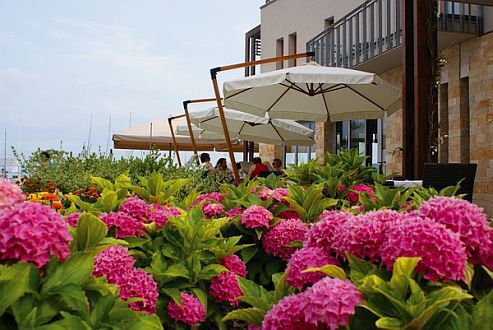 Golden Wellness Hotel restaurant at Lake Balaton for wedding