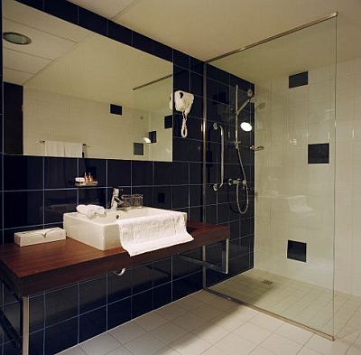 Hotel Park Inn Sarvar**** elegant and nice bathroom