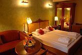 Hotel Amira Heviz - hotel room at affordable price with half board in Heviz