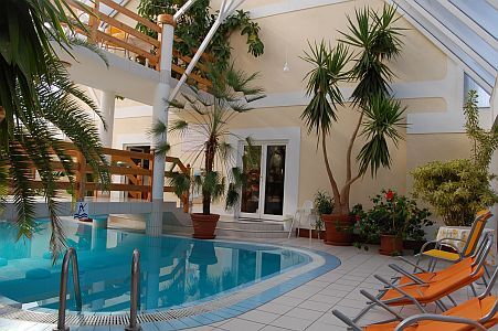 Wellness Hotel Kakadu Keszthely - discount package offers with half board for a wellness weekend in Keszthely, Hungary